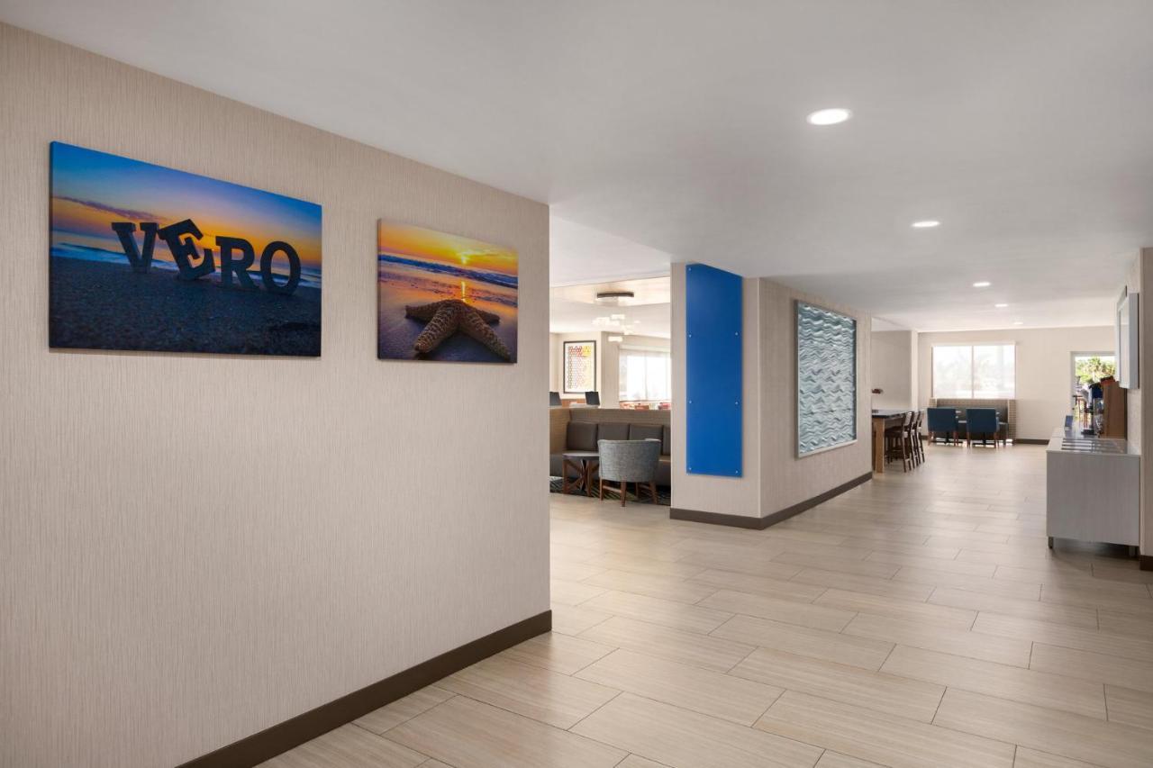 Holiday Inn Express Vero Beach-West I-95 By Ihg Eksteriør billede
