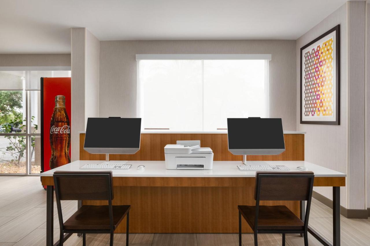 Holiday Inn Express Vero Beach-West I-95 By Ihg Eksteriør billede