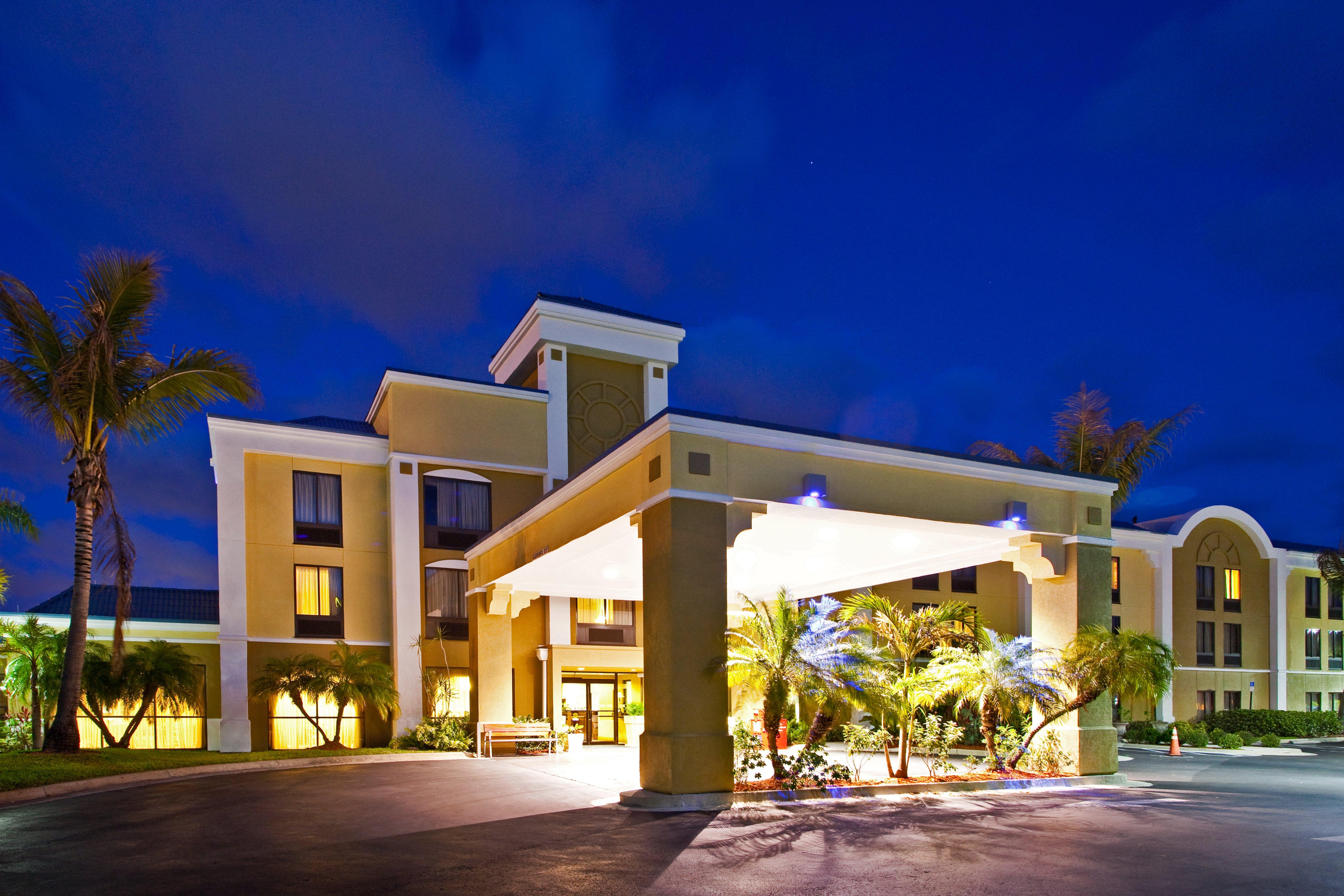 Holiday Inn Express Vero Beach-West I-95 By Ihg Eksteriør billede