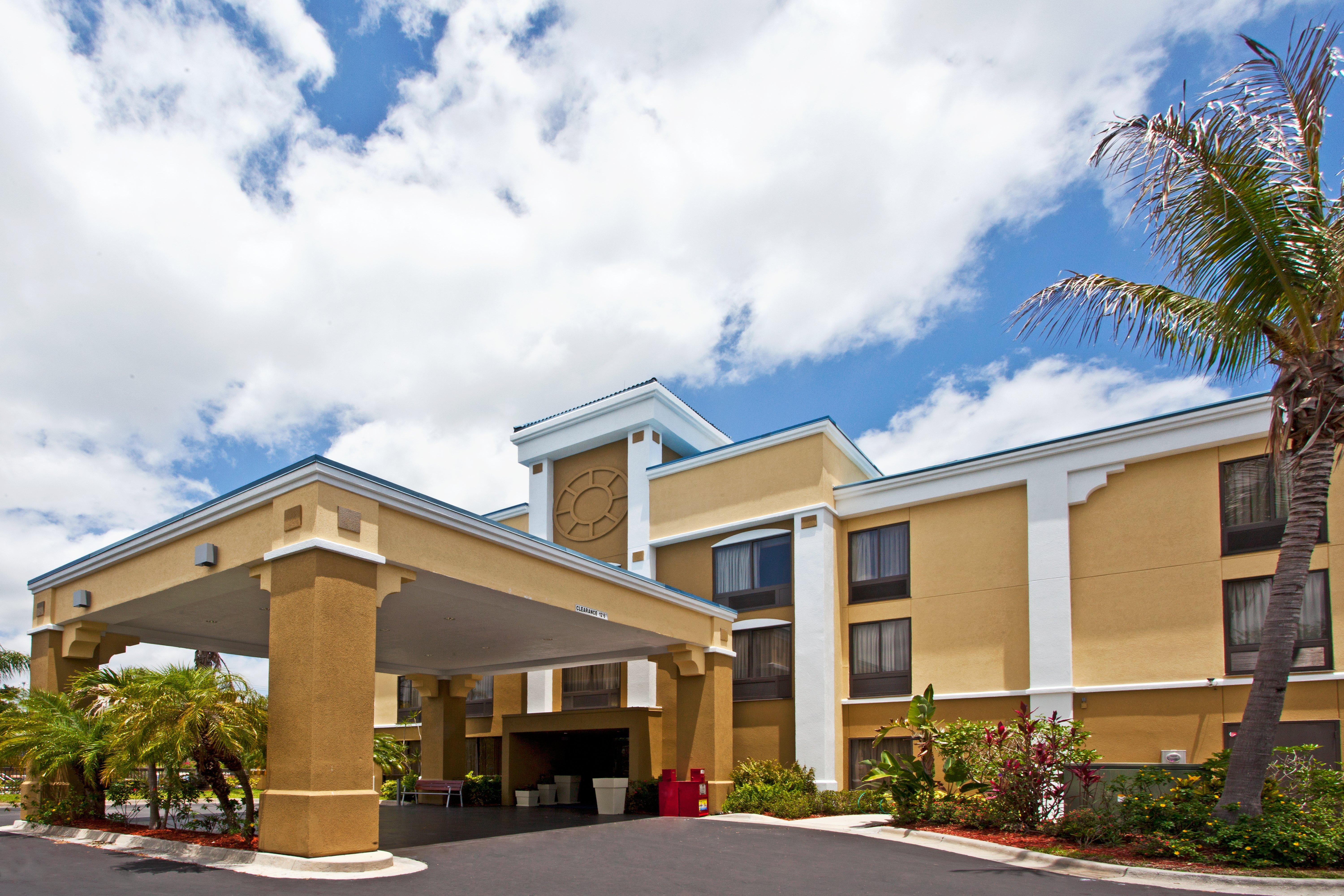 Holiday Inn Express Vero Beach-West I-95 By Ihg Eksteriør billede