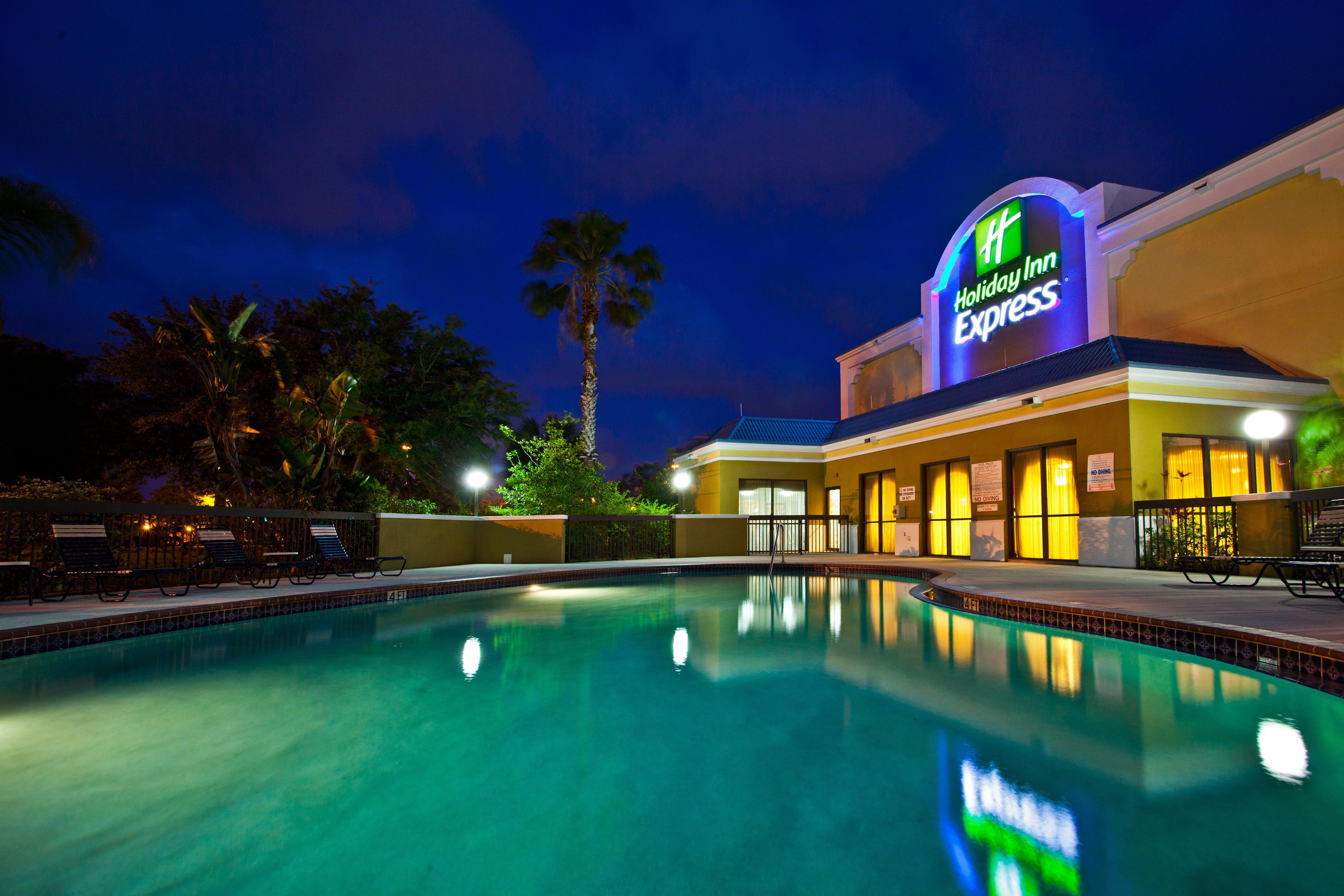 Holiday Inn Express Vero Beach-West I-95 By Ihg Eksteriør billede