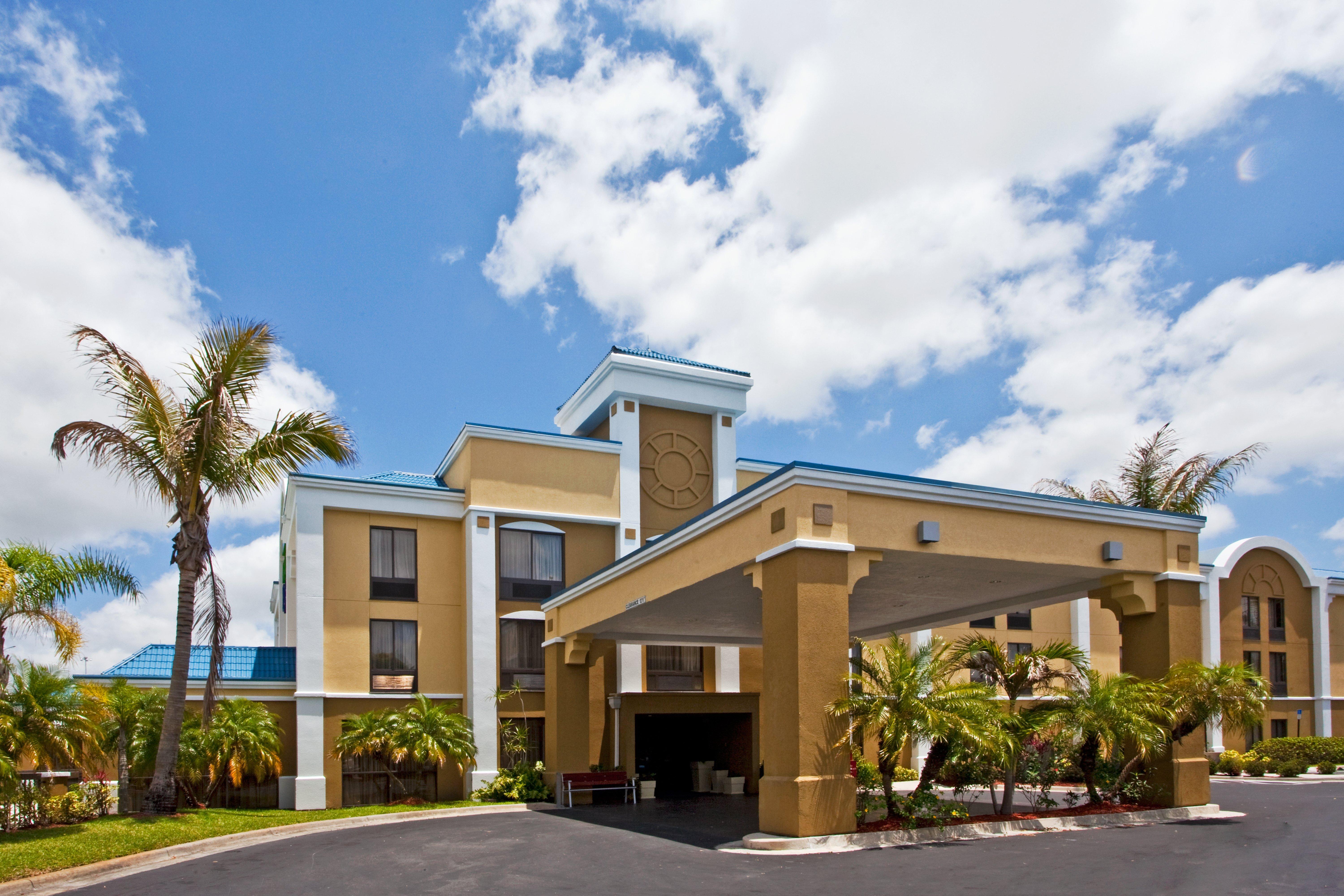 Holiday Inn Express Vero Beach-West I-95 By Ihg Eksteriør billede