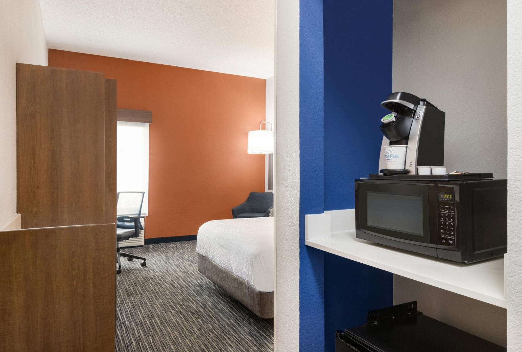 Holiday Inn Express Vero Beach-West I-95 By Ihg Eksteriør billede