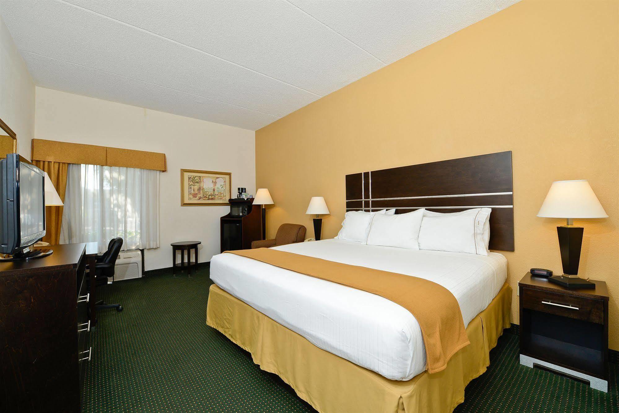 Holiday Inn Express Vero Beach-West I-95 By Ihg Eksteriør billede