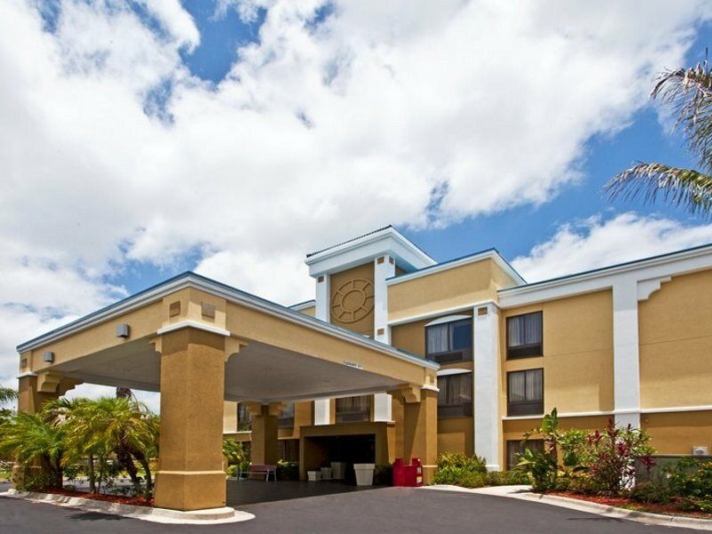 Holiday Inn Express Vero Beach-West I-95 By Ihg Eksteriør billede